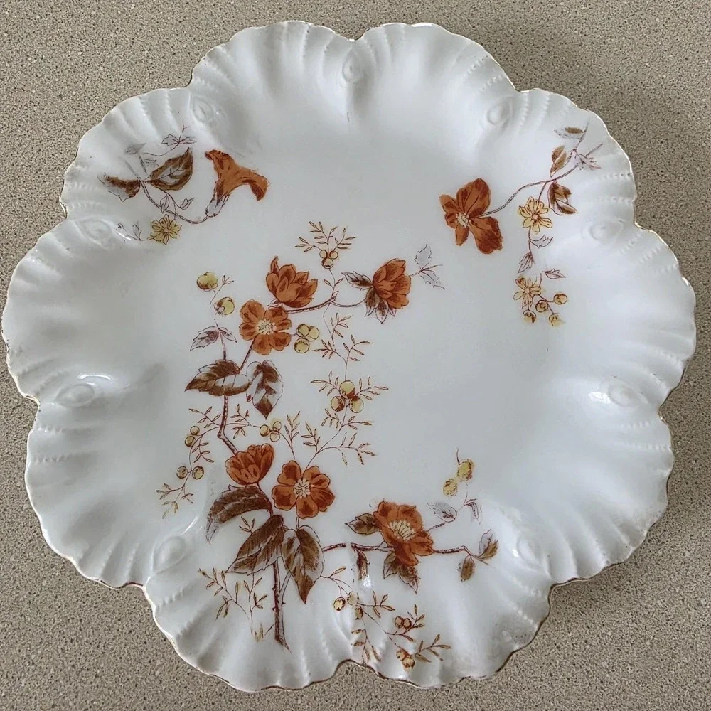 Antique Marx & Gutherz Carlsbad Austria Scalloped Edge 7.5